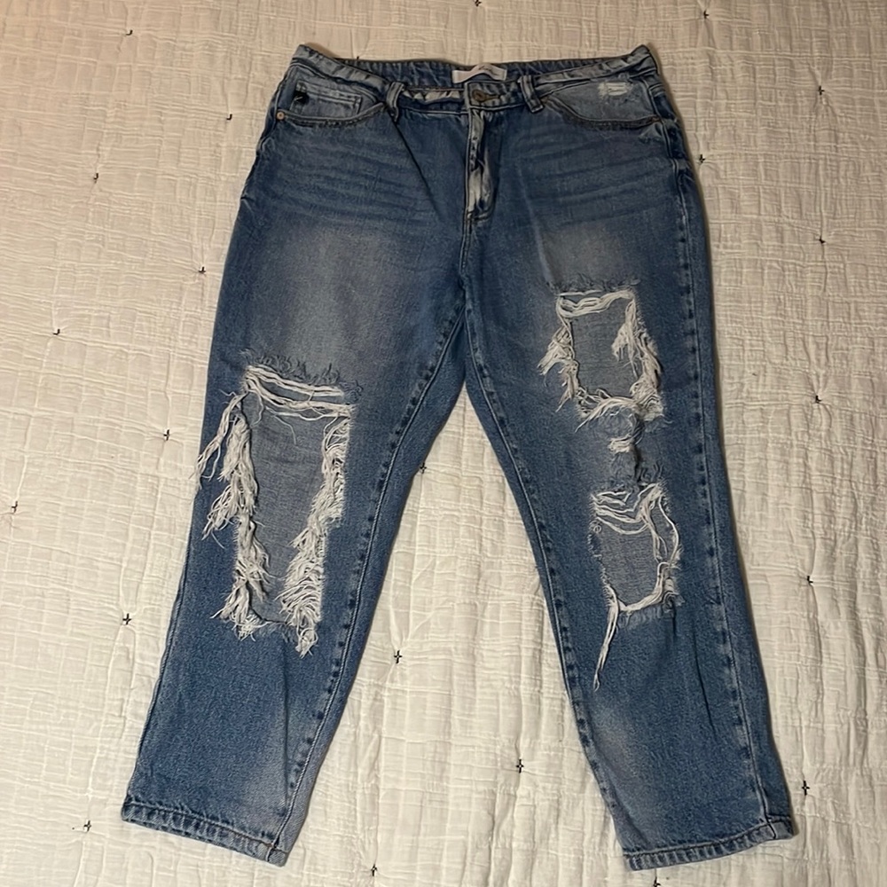 Distressed Kancan jeans